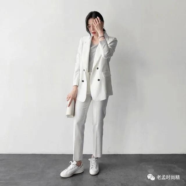 凯发k8国际凯发k8娱乐k8凯发官网版下载首页登录cbd白领们最爱的优雅职业套装尽显女人干练之美(图7)